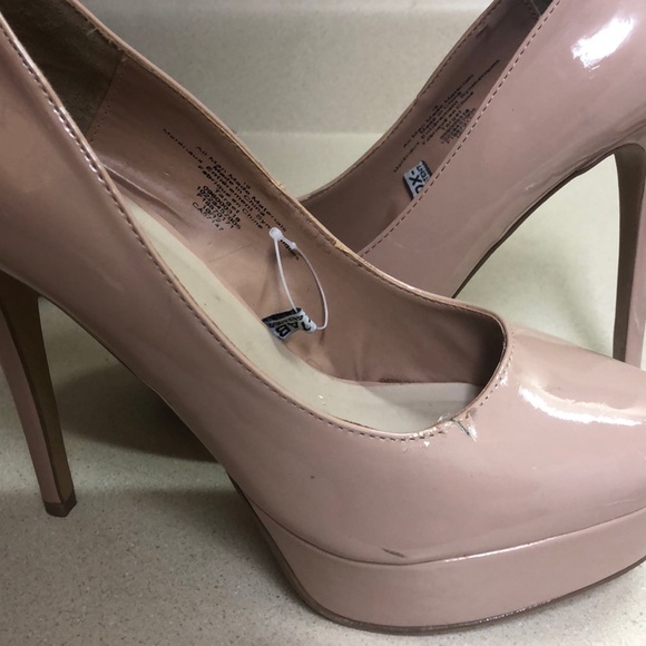 Nude Heels size 10 - Picture 2 of 2